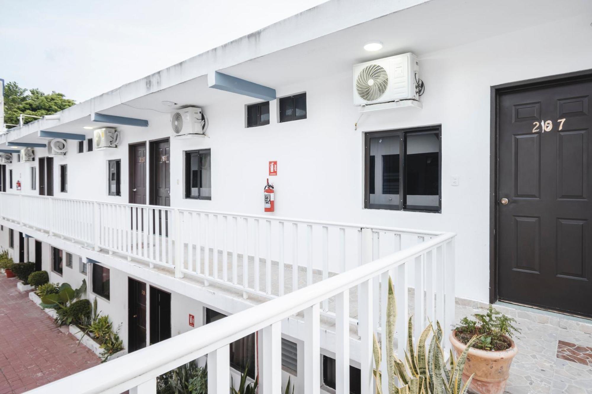 Hotel Quiam Playa del Carmen Eksteriør bilde